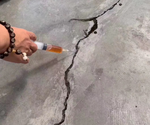 中原镇混凝土裂缝修补技术详解​